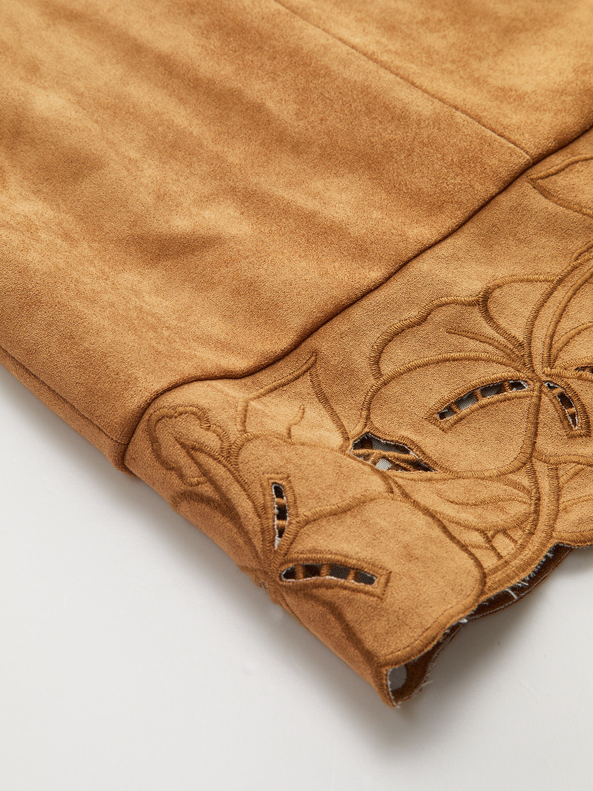 Süet Görünümlü Çiçek İşlemeli Kolsuz Mini Elbise