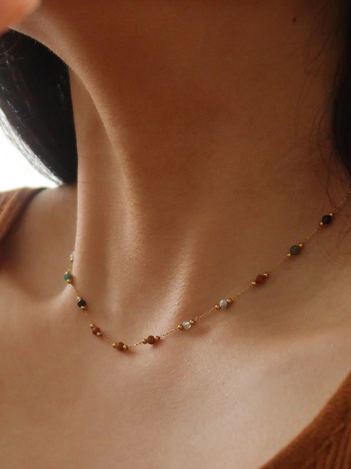 Renkli Boncuklu Zincir Kolye