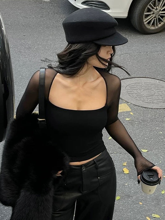 Kare Yakalı Şeffaf Panelli Kısa Tişört