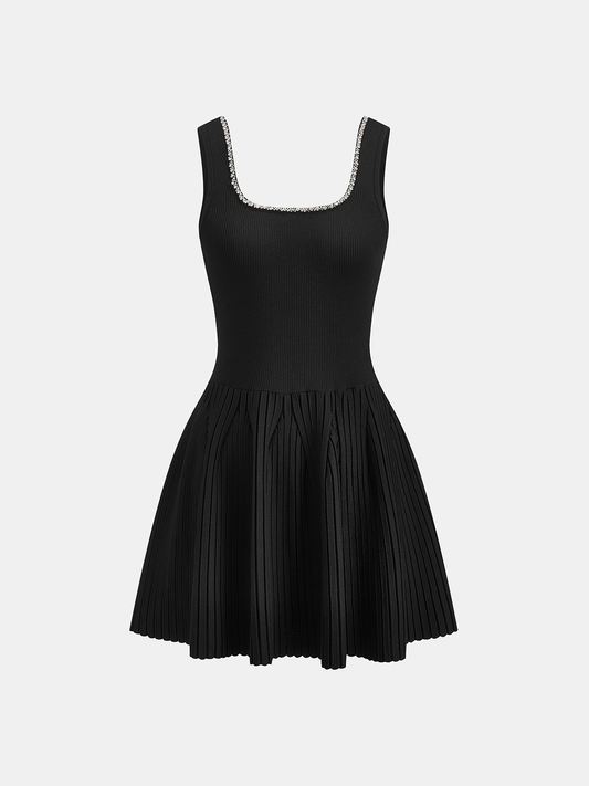 Taşlarla Süslü Dar Kesim Mini Elbise