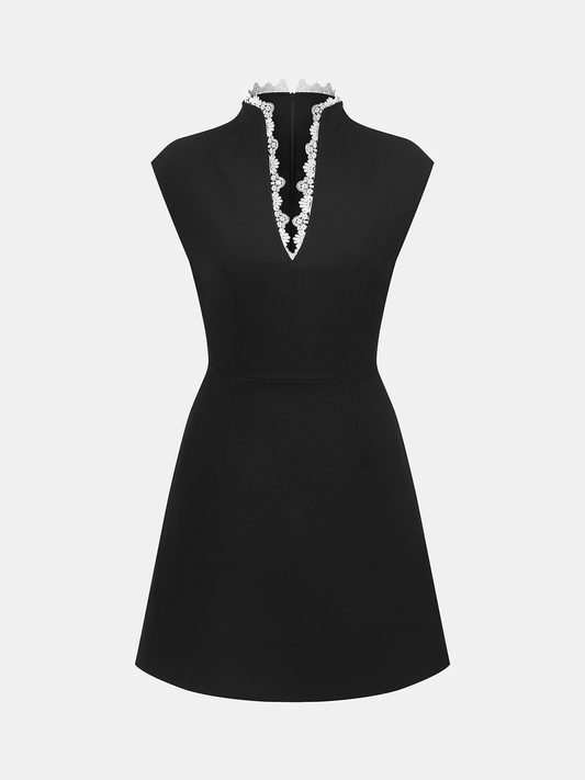 Dantel Detaylı Kolsuz Elbise